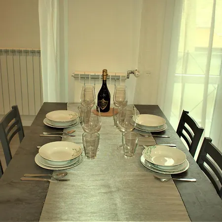 Apartman Modern Casa Tati Como
